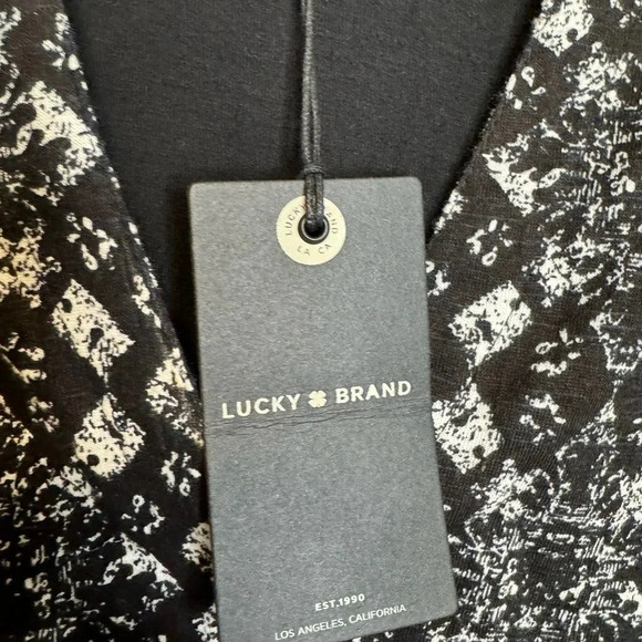 Lucky Brand NWT Women’s button up shirt‎ - Picture 3 of 6